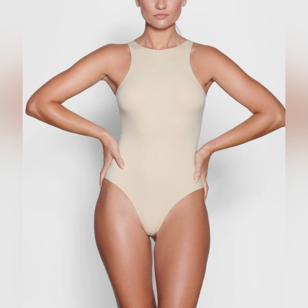 SKIMS FITS EVERYBODY HIGH NECK BODYSUIT/ 2X/ SAND/ NWT - Picture 11 of 11